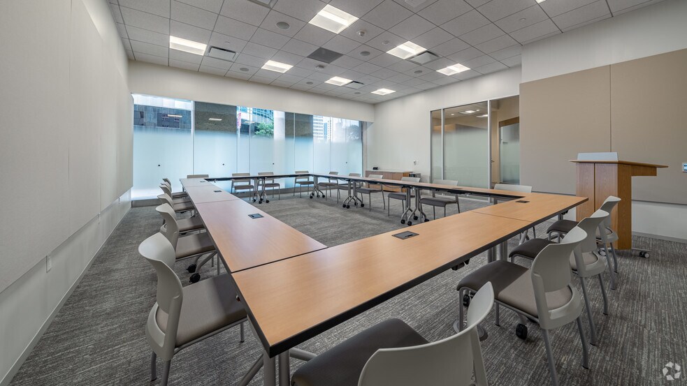 More Photos Of 1100 Louisiana St, Houston Office For Lease