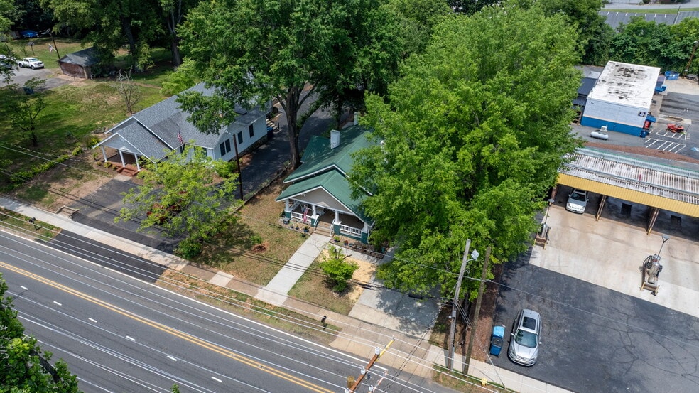 More Photos Of 3084 W Main St, Claremont Office For Sale