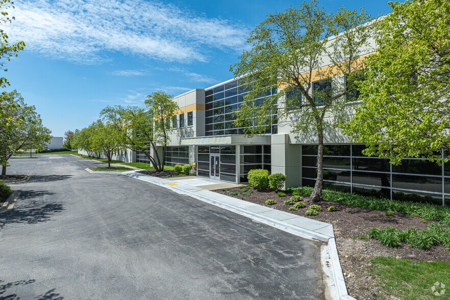 Primary Photo Of 200 N Gary Ave, Roselle Manufacturing For Lease