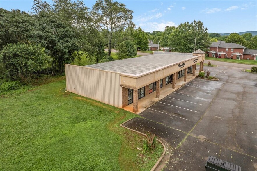 More Photos Of 2055 Blue Spring Rd, Huntsville Storefront Retail Office For Sale