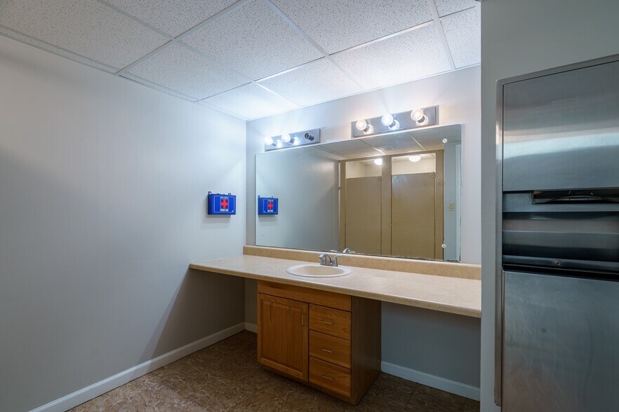 More Photos Of 6100 W Main St, Belleville Bank For Sale