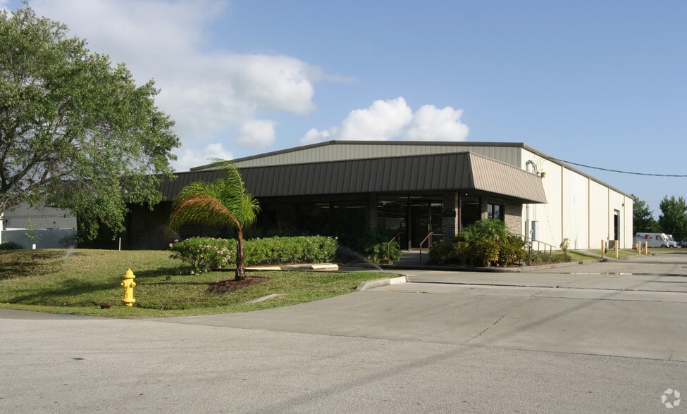 More Photos Of 3970 Dow Rd, Melbourne Light Manufacturing For Lease