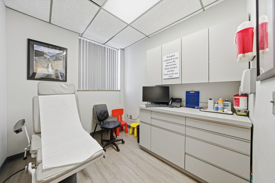 More Photos Of 299 Forest Ave, Paramus Office For Sale