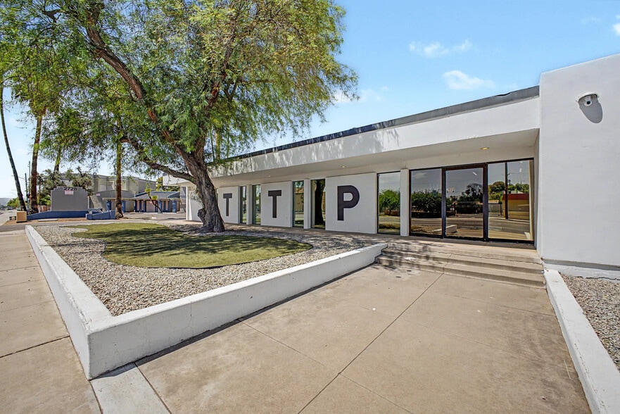 More Photos Of 2800 N 24th St, Phoenix Office For Lease