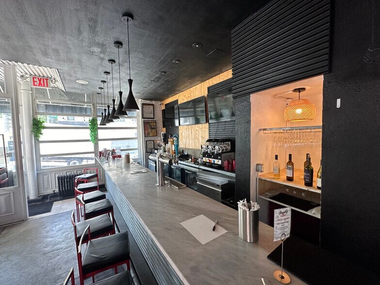 More Photos Of 1621 Lexington Ave, New York Apartments For Lease