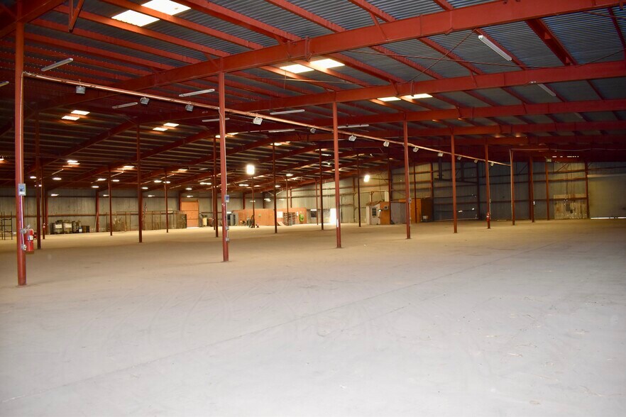 More Photos Of 1009 2nd st, Brady Industrial For Sale