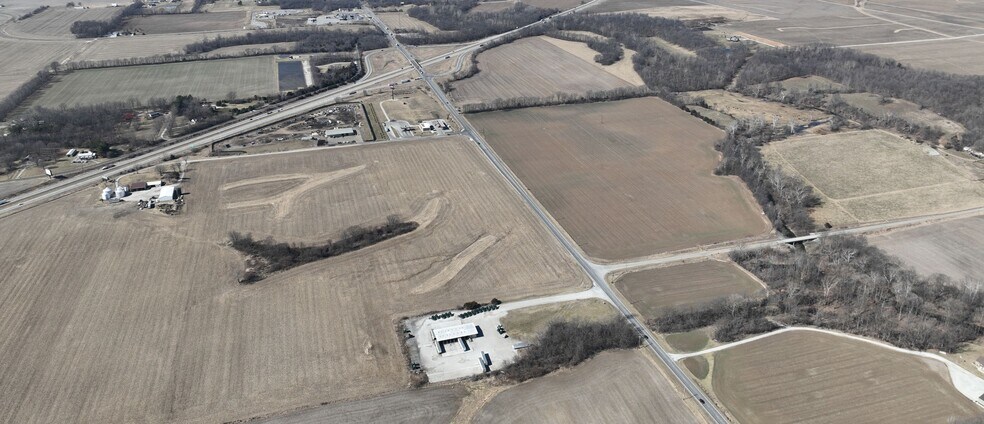 More Photos Of 5601 IN-32, Crawfordsville Truck Terminal For Sale