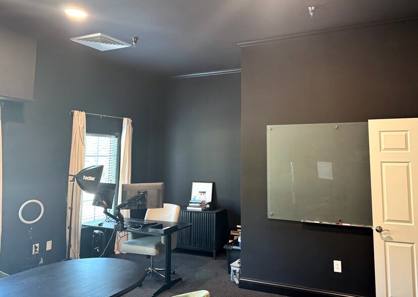 More Photos Of 311 S Royal Oaks Blvd, Franklin Medical For Sale