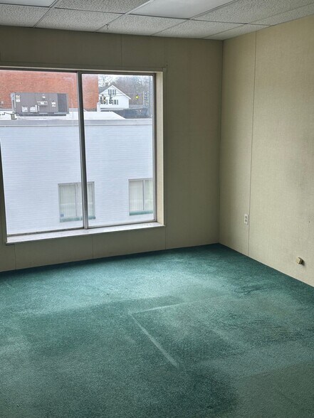 More Photos Of 36 Pine St, Lockport Office For Lease