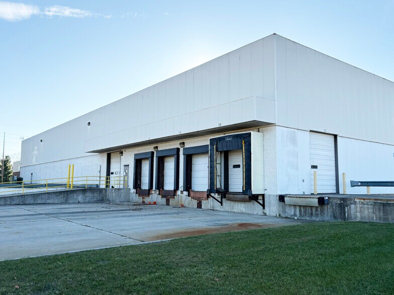 More Photos Of 703 E Kercher Rd, Goshen Manufacturing For Lease