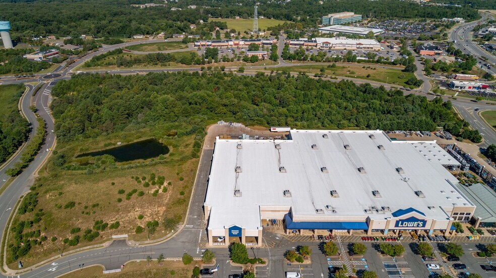 More Photos Of Celebrate Virginia Parkway Pky @ McWhirt Loop, Fredericksburg Land For Sale