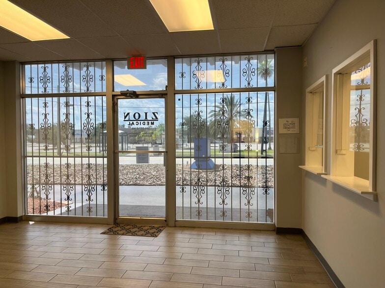 More Photos Of 1020 Mason Ave, Daytona Beach Medical For Lease