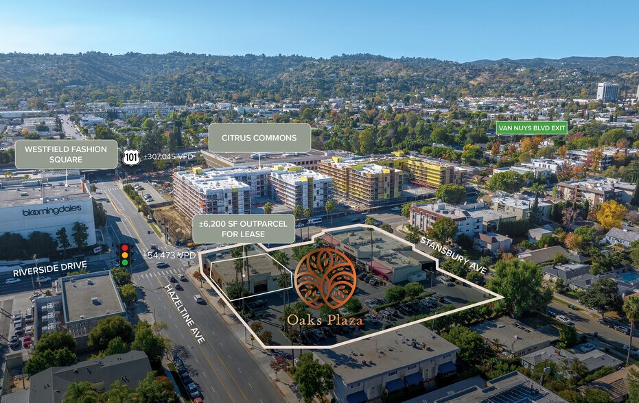 More Photos Of 14101-14111 Riverside Dr, Sherman Oaks Bank For Lease