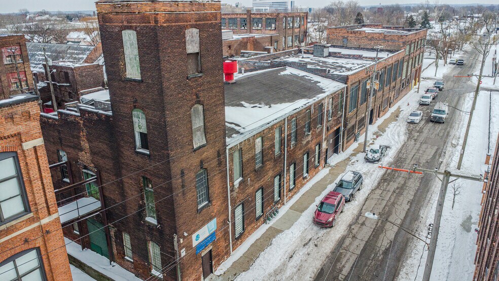 More Photos Of 3155 W 33rd St, Cleveland Warehouse For Sale