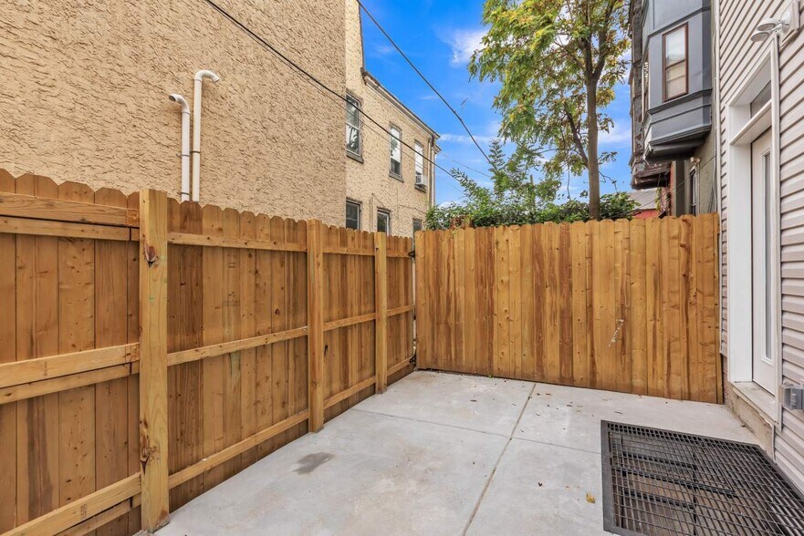 More Photos Of 1947 N 33rd St, Philadelphia Multifamily For Sale