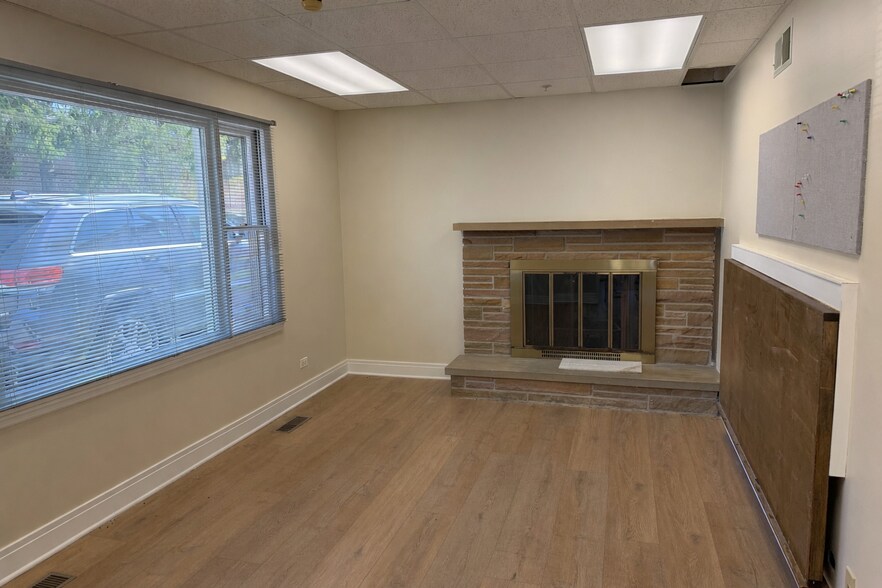 More Photos Of 121 Harrison St, Barrington Office For Lease