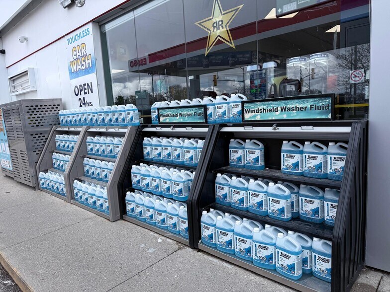 More Photos Of 404 St Clair St, Chatham-Kent General Retail For Sale