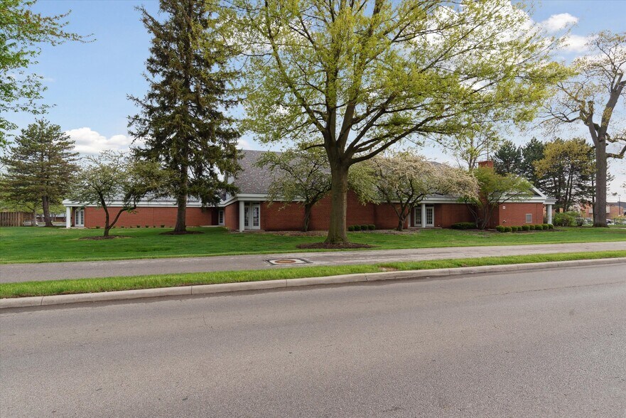 More Photos Of 3740 W Sylvania Ave, Toledo Medical For Sale
