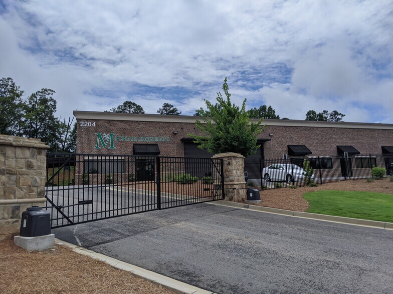 More Photos Of 2204 Justin Trl, Alpharetta Light Distribution For Lease