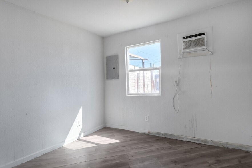 More Photos Of 313 W Jones Ave, Phoenix Apartments For Sale