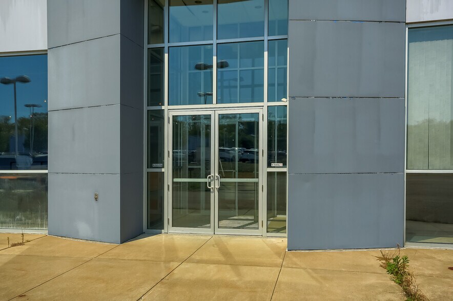 More Photos Of 3 Superior Way, Uniontown Auto Dealership For Sale