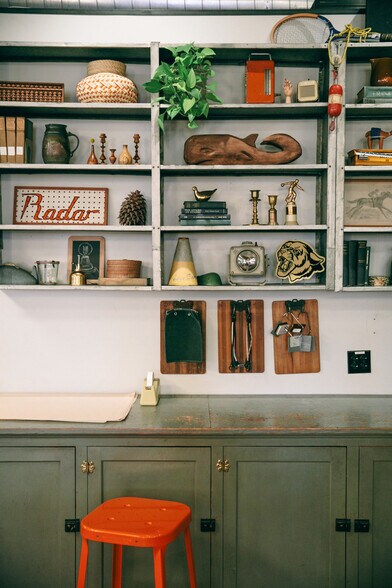 More Photos Of 2181 NW Nicolai St, Portland Manufacturing For Lease