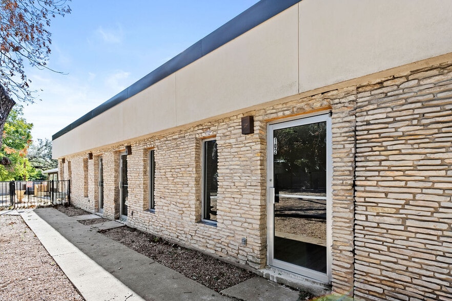 More Photos Of 715 W Hopkins St, San Marcos Daycare Center For Sale