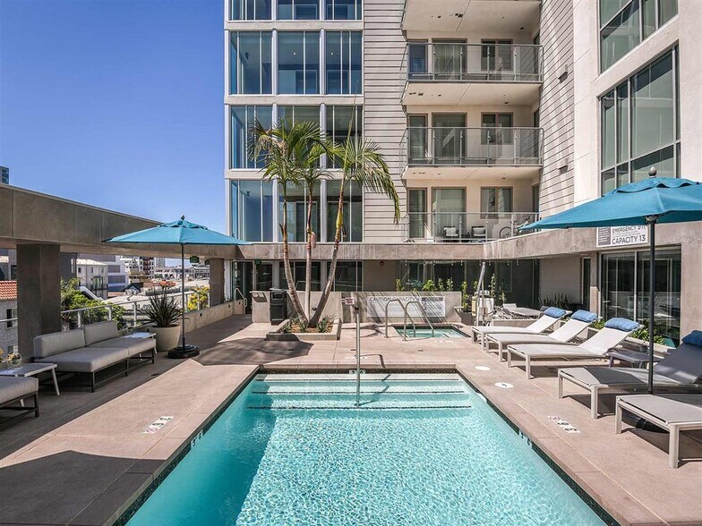 More Photos Of 1110 F St, San Diego Apartments For Lease