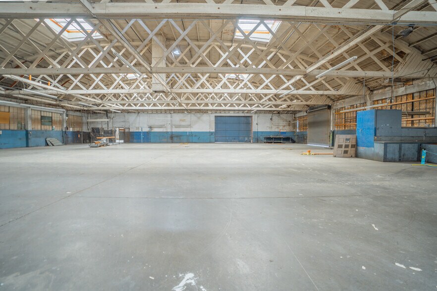 More Photos Of 1209 6th St, Los Banos Storefront For Lease