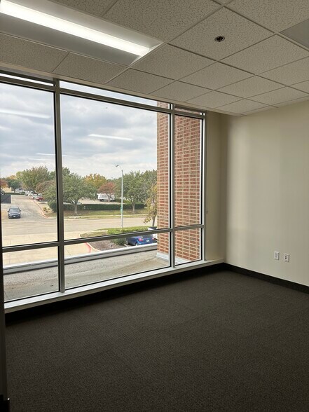 More Photos Of 1301 Municipal Way, Grapevine Office For Lease