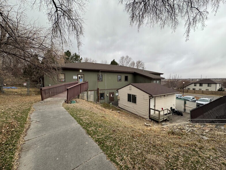 More Photos Of 9075 S Riverside Dr, Sandy Research And Development For Sale