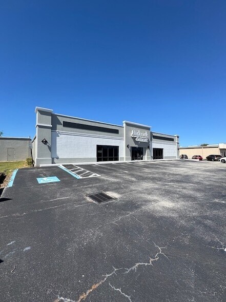 More Photos Of 1917 US Highway 27 N, Sebring Storefront For Sale