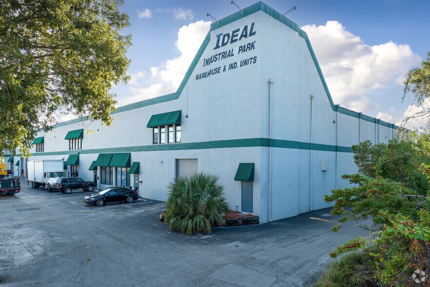 More Photos Of 1401-1407 SW 10th Ave, Pompano Beach Warehouse For Lease