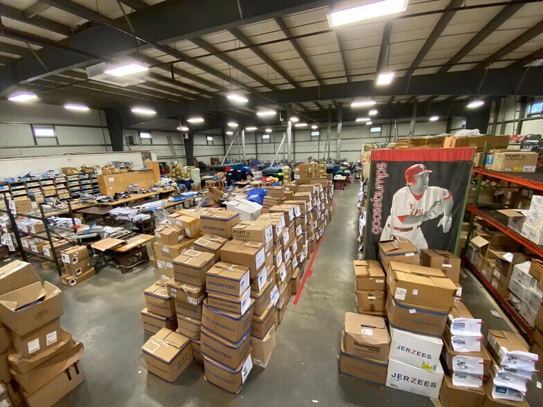 More Photos Of 164 Railroad Dr, Warminster Warehouse For Lease
