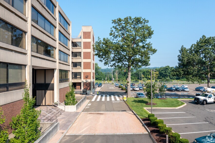 More Photos Of 127 Washington Ave, North Haven Unknown For Lease