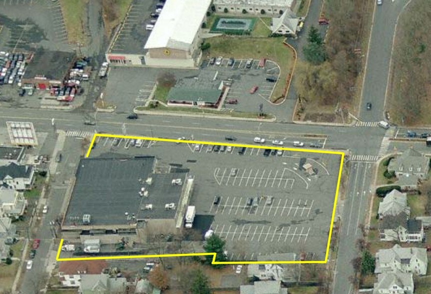 More Photos Of 1504-1506 Northampton St, Holyoke Storefront For Lease