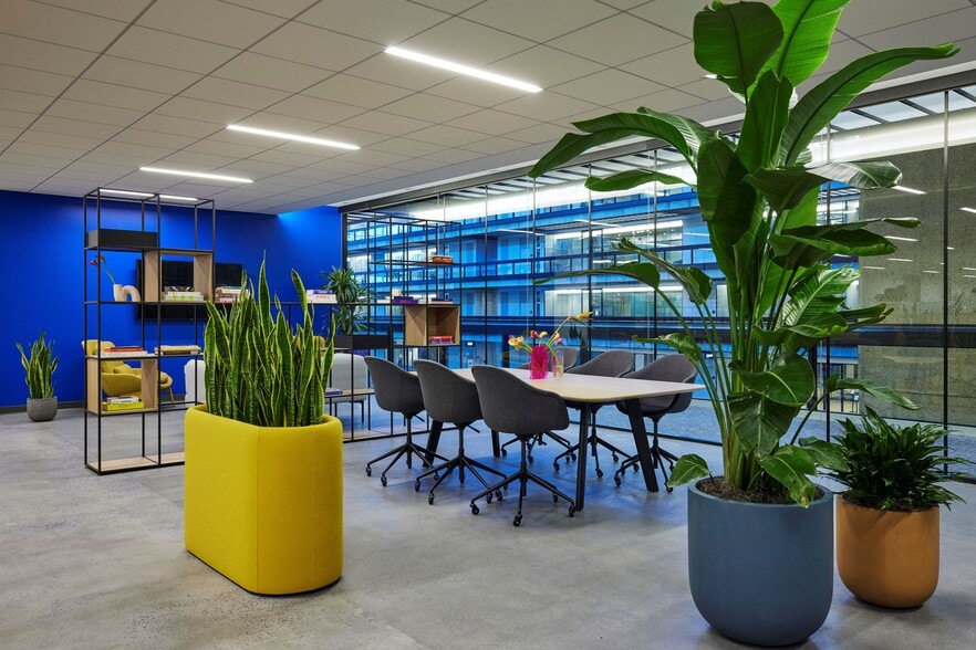 More Photos Of 101 Crawfords Corner Rd, Holmdel Office For Lease