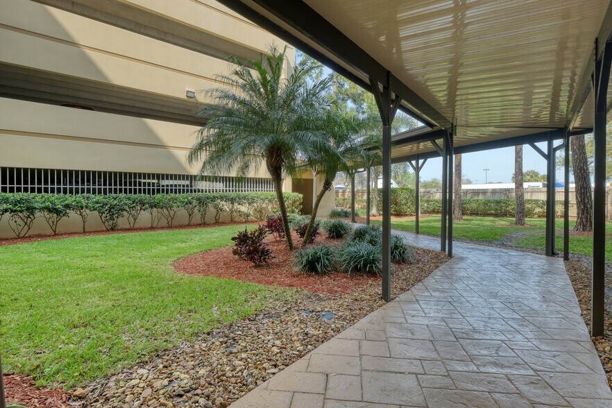 More Photos Of 26750 US Highway 19 N, Clearwater Medical For Lease
