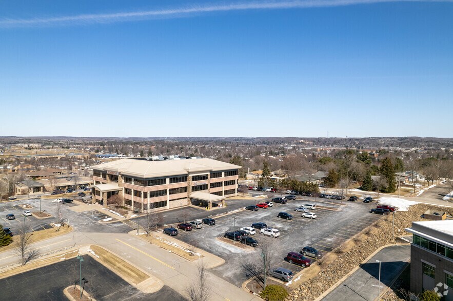 More Photos Of 327 N 17th Ave, Wausau Office For Lease