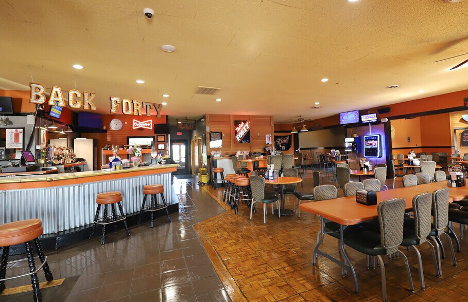 More Photos Of 15952 Oakley Rd, Chesaning Freestanding For Sale