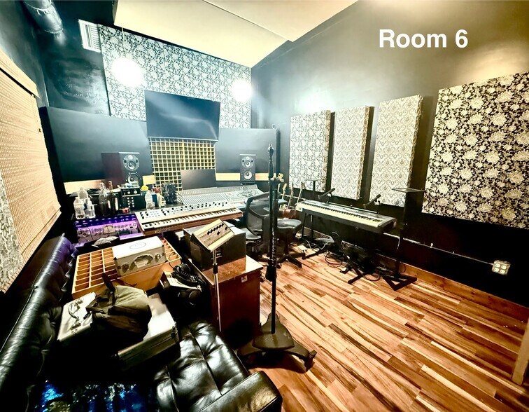 More Photos Of 4208-4220 NW 7th Ave, Miami Storefront For Sale