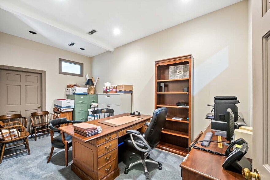 More Photos Of 11 Broad St, Charleston Office Residential For Lease