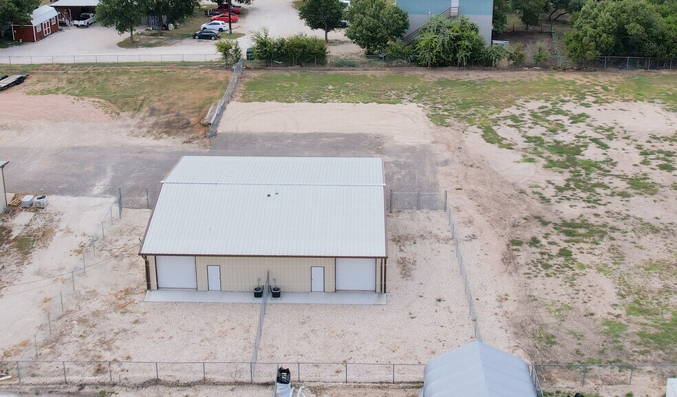 More Photos Of 2550 County Road 279, Leander Freestanding For Lease