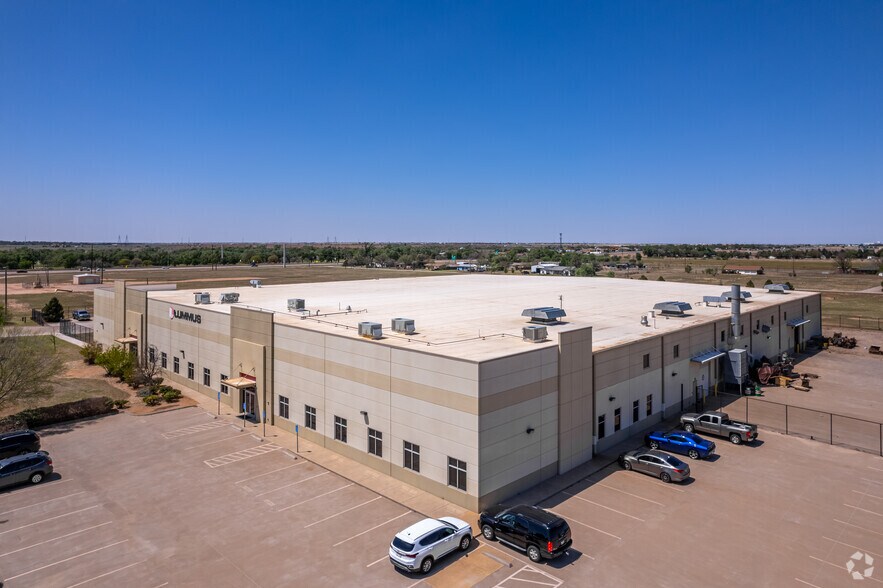 More Photos Of 501 E Hunter St, Lubbock Warehouse For Lease