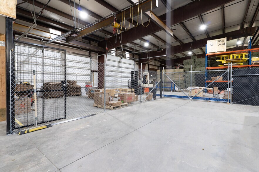 More Photos Of 1125 Blackhawk Blvd, Mount Pleasant Manufacturing For Sale
