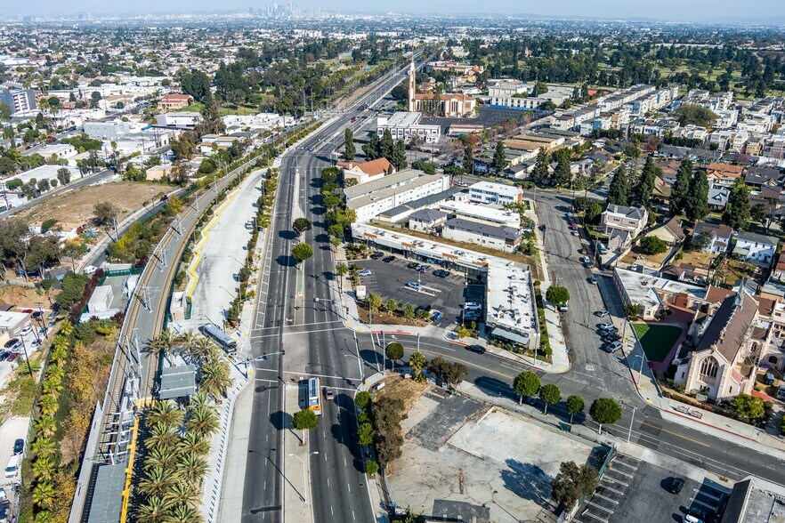 More Photos Of 400-424 E Florence Ave, Inglewood General Retail For Sale