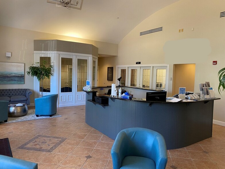 More Photos Of 7351 Office Park Pl, Melbourne Office For Lease