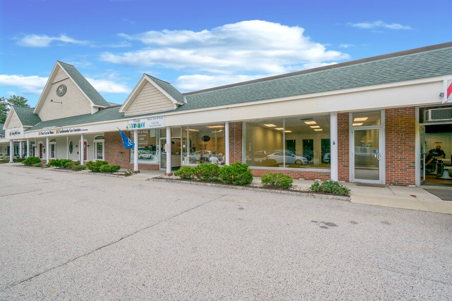 More Photos Of 127 Long Sands Rd, York Storefront For Lease