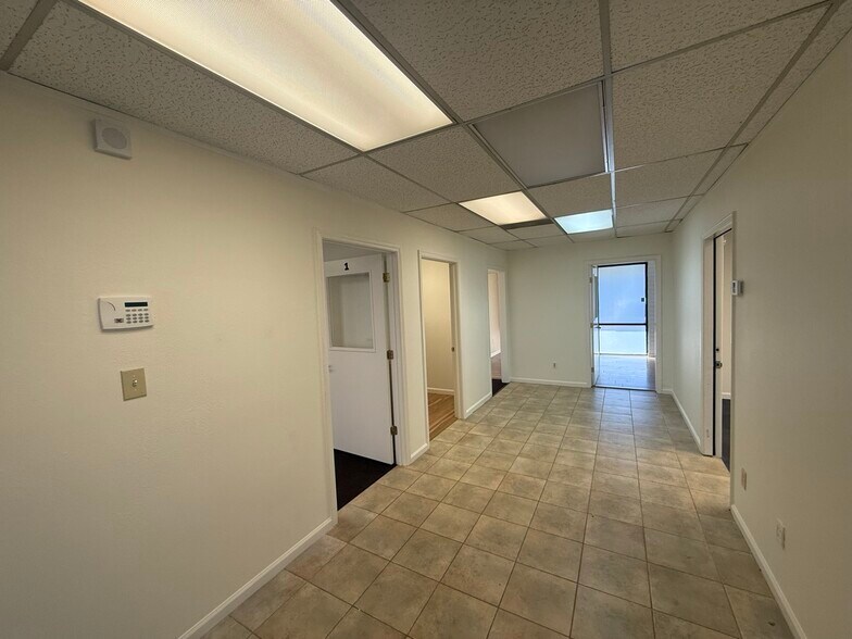More Photos Of 5637 N Pershing Ave, Stockton Medical For Sale