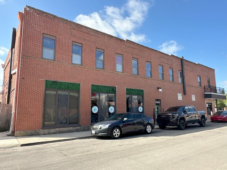 More Photos Of 1101 S Broadway St, Carrollton Freestanding For Sale